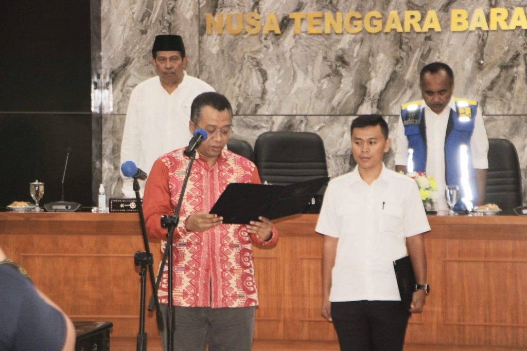 pelantikan-dan-pengambil-sumpahjanji-jabatan-pejabat-pimpinan-tinggi-pratama-lingkup-pemprov-ntb